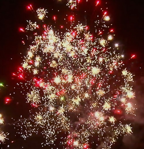 Batareya salyutov Tancuyut vse! 3